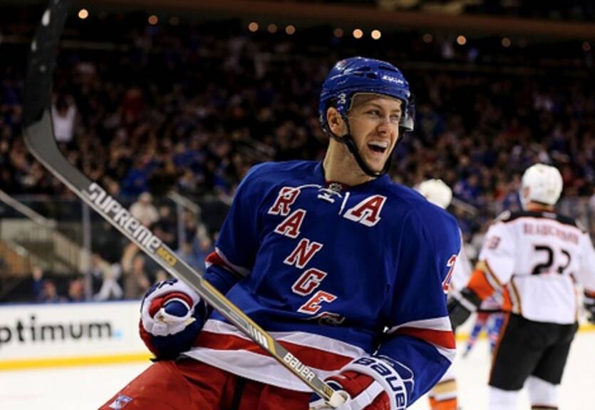 НХЛ. Рейнджерс вынуждены расставаться с игроками