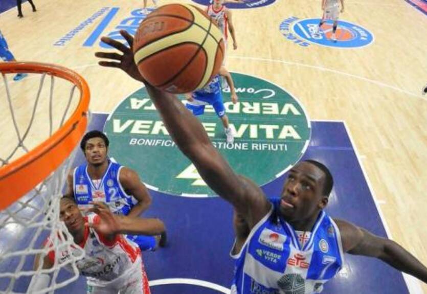 Италия. Сассари удалось сравнять счет в битве с Реджио