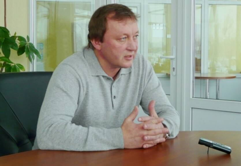 Александрия вышла из отпуска с двумя новичками