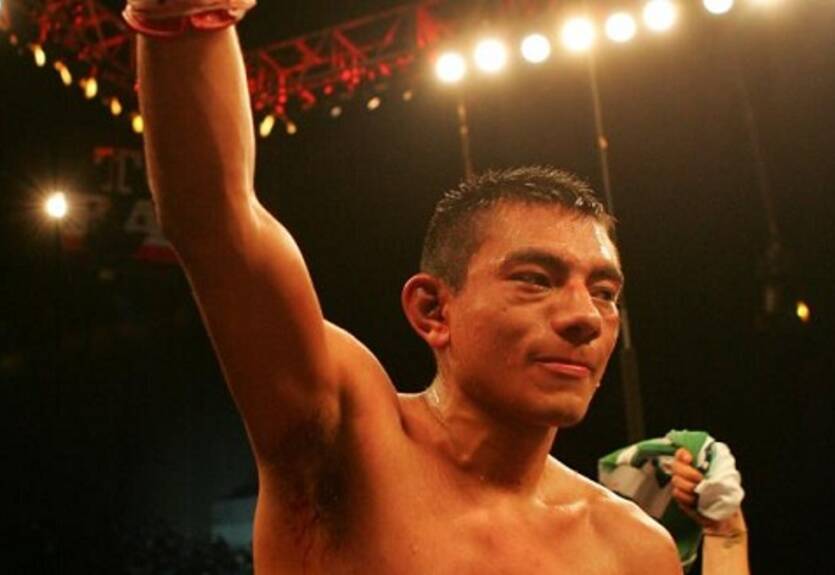 Михарес упал, но победил Небрана