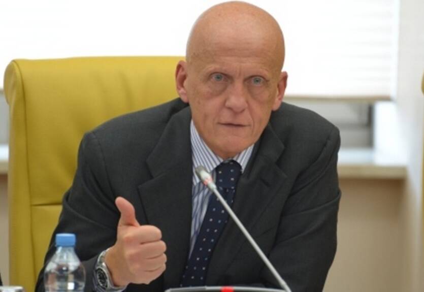 Исполком ФФУ: Коллина продлен, новый Глава комитета арбитров