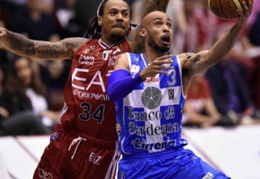 Италия. Сассари вновь наказывает Армани Джинс, победа Венеции