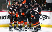 НХЛ. Чикаго делает камбэк, Анахайм побеждает в овертайме