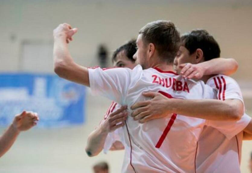 Футзал. Локомотив — в шаге от золота