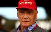 Формула-1. Лауда: "Некоторые команды используют дополнительные баки"