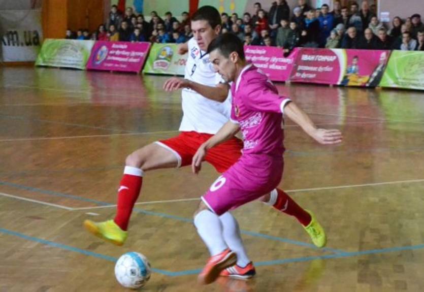 Футзал. Локо и Спортлидер открывают полуфиналы победами