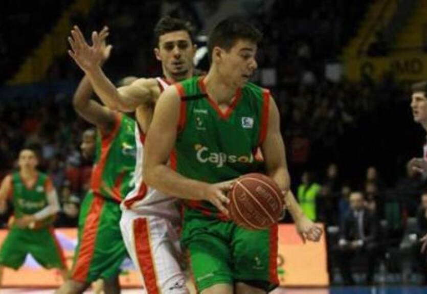 НБА. Эрнангомес идет на драфт