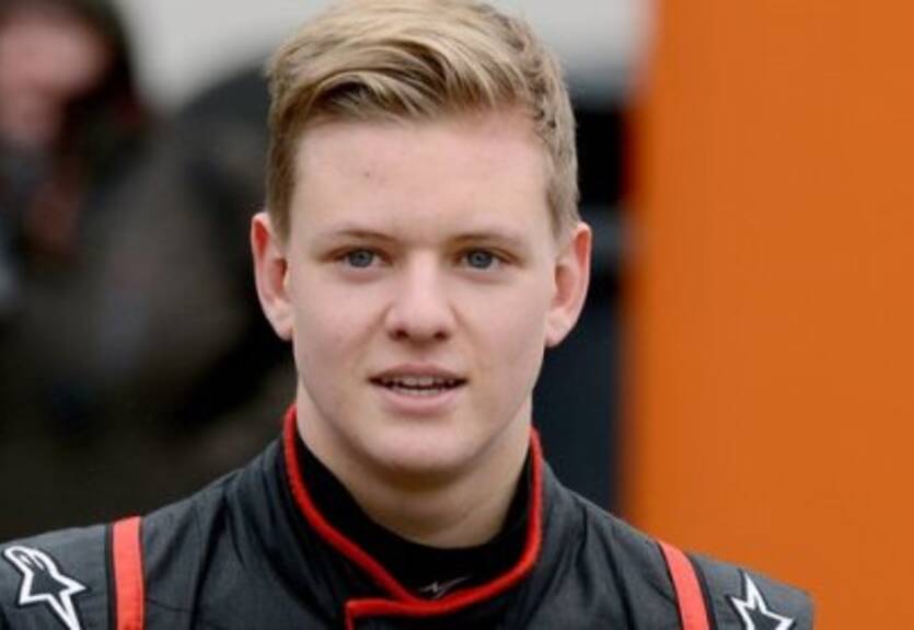 Сын Шумахера дебютирует в Формуле-4