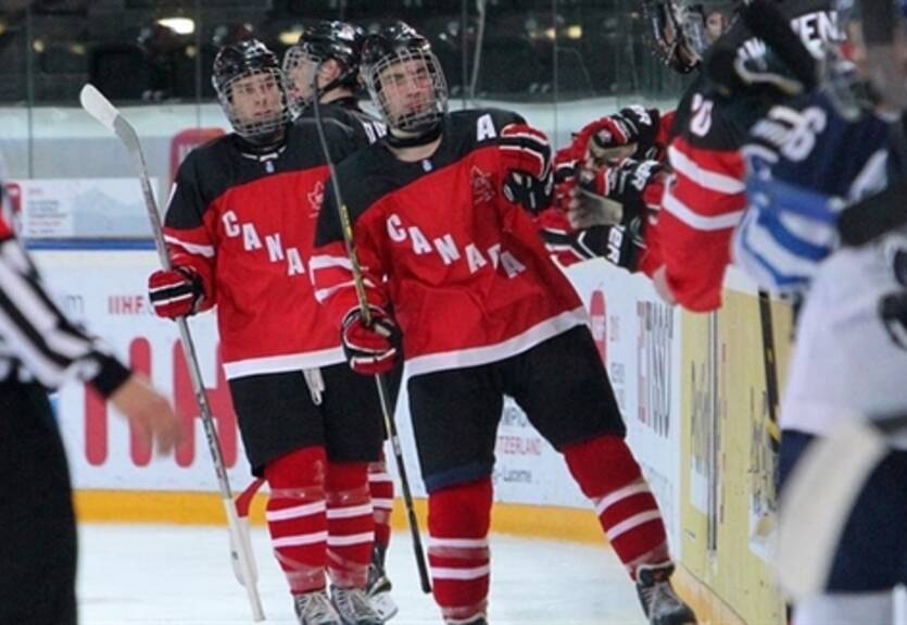 ЮЧМ. Волевая победа Канады, разгром от США