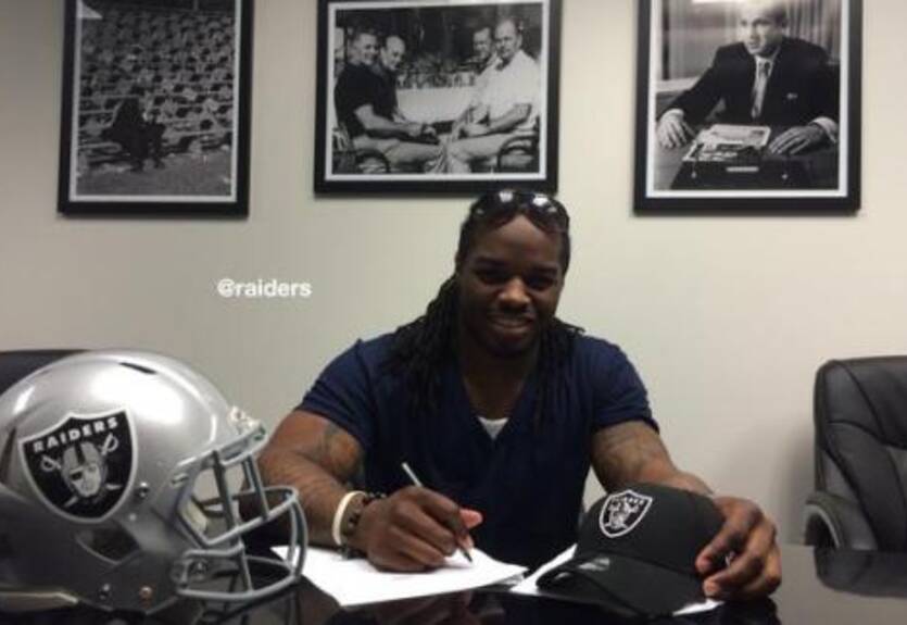 НФЛ. Биллс подписали Клэя, Рэйдерс — Трента Ричардсона, очередная потеря Найнерс