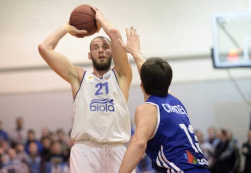 Днепр налегке побеждает Одессу