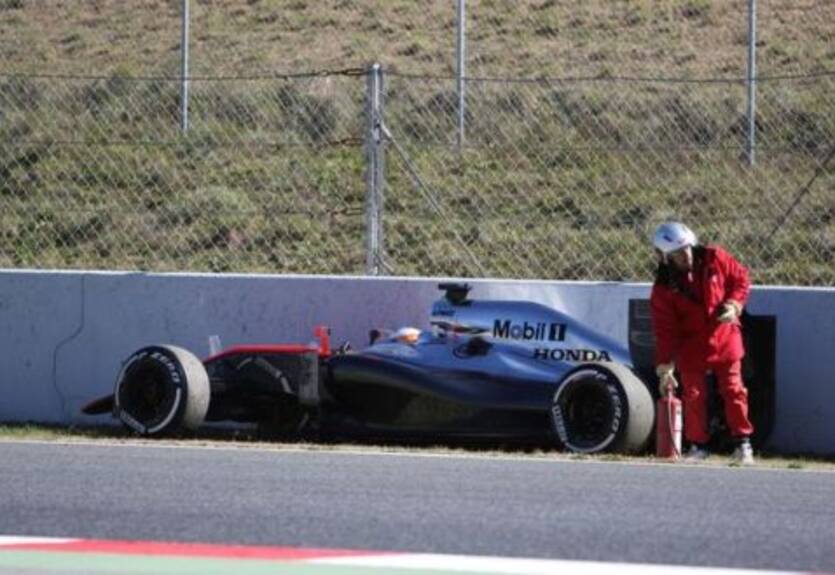 Формула-1. Официальная версия аварии Алонсо развалилась в глазах общественности