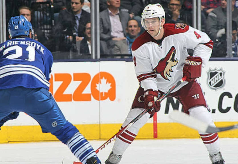 НХЛ. Аризона: Михалек перебрался в Сент-Луис