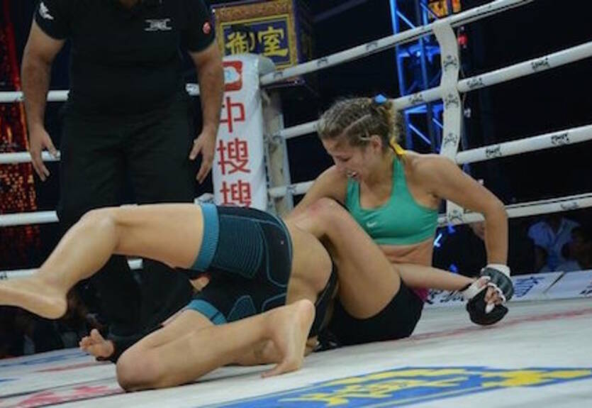UFC подписал украинку