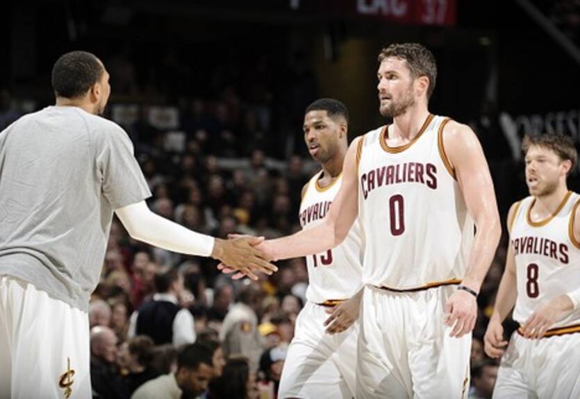 НБА. Кливленд выиграл 12-й матч подряд, победы Далласа и Портленда