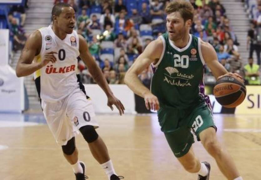 Евролига. Фенербахче увозит победу из Малаги, успехи Барселоны и ПАО