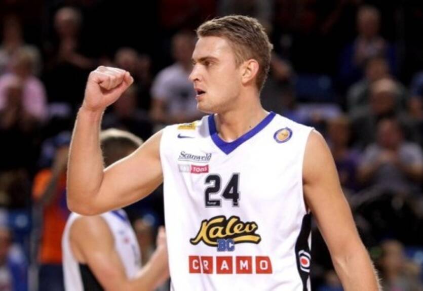 Фрейманис переходит в УНИКС