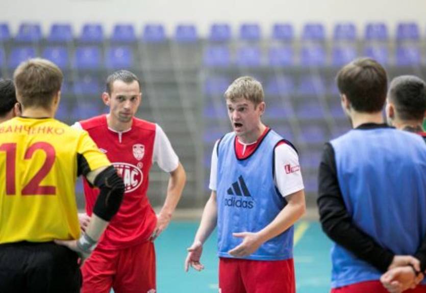 Футзал. Лукасу нужен вратарь