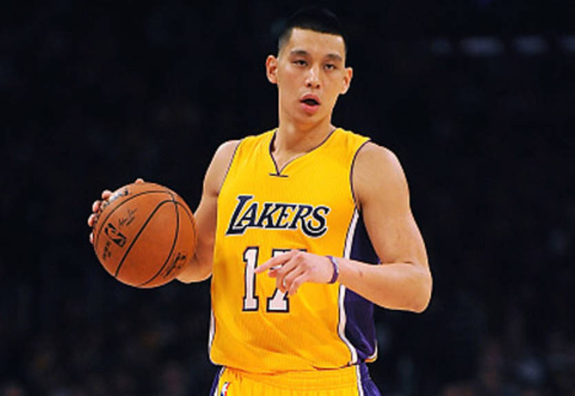 НБА. Джереми Лин подарил одноклубникам именные наушники + ФОТО