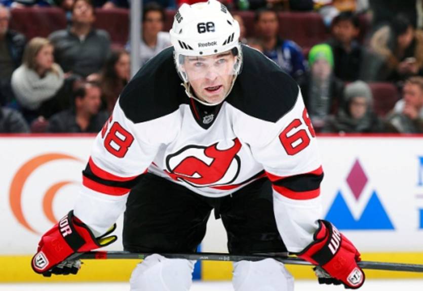 НХЛ. Ягр обошел Гартнера и приближается к Эспозито