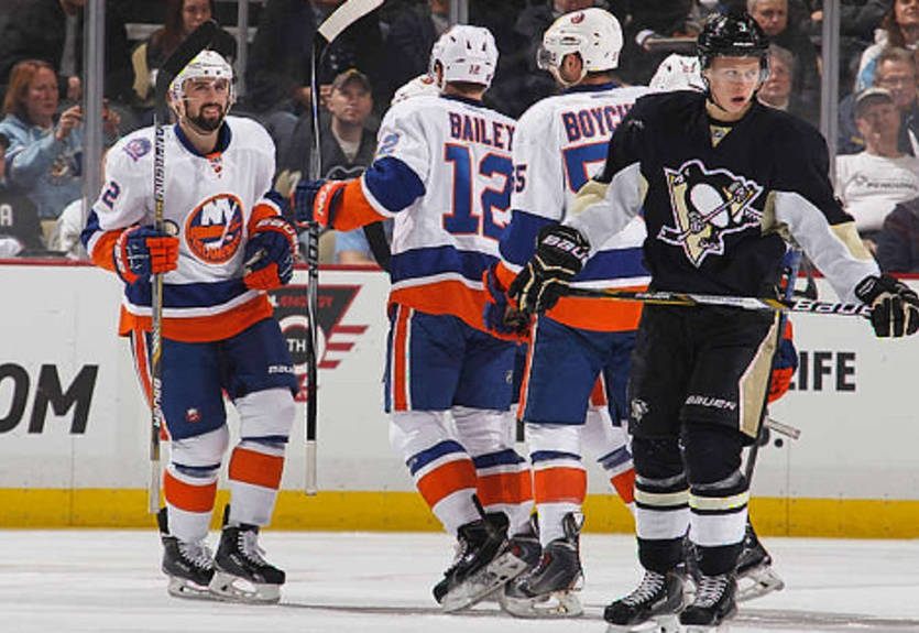 НХЛ. Буллитные победы Айлендерс и Бостона, успех Нью-Джерси