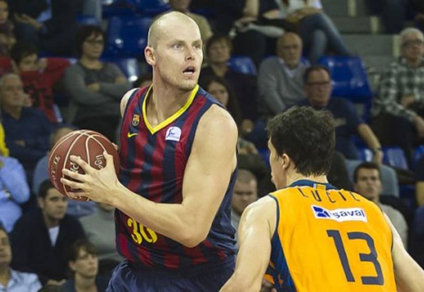 Лига Эндеса. Барселона расправилась с Валенсией, фавориты на высоте