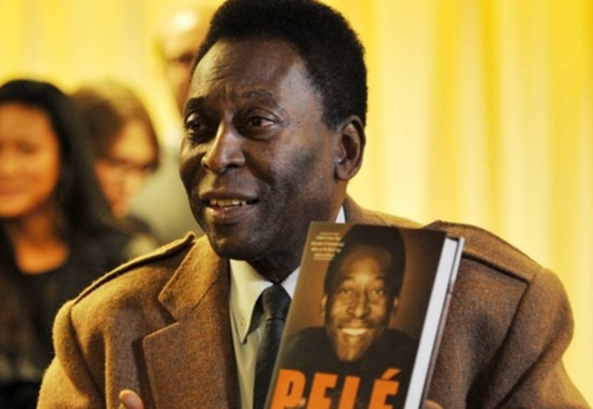 Пеле перенес операцию