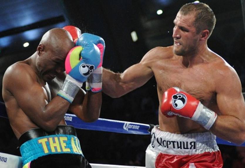 Хопкинс: "В 12-м раунде я не выживал, а пытался нокаутировать Ковалева"
