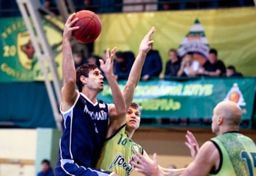 Говерла безвольно уступает МБК Николаев