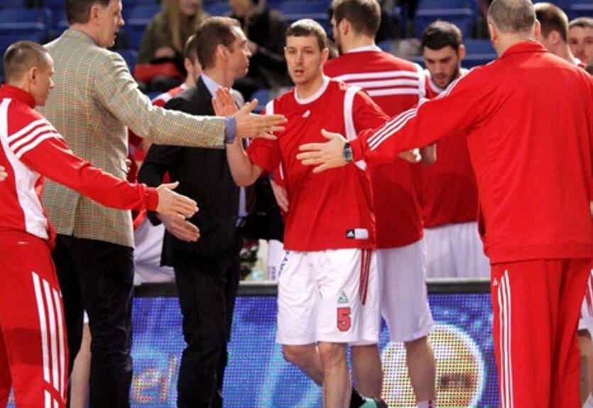 Эфес усилился американским защитником