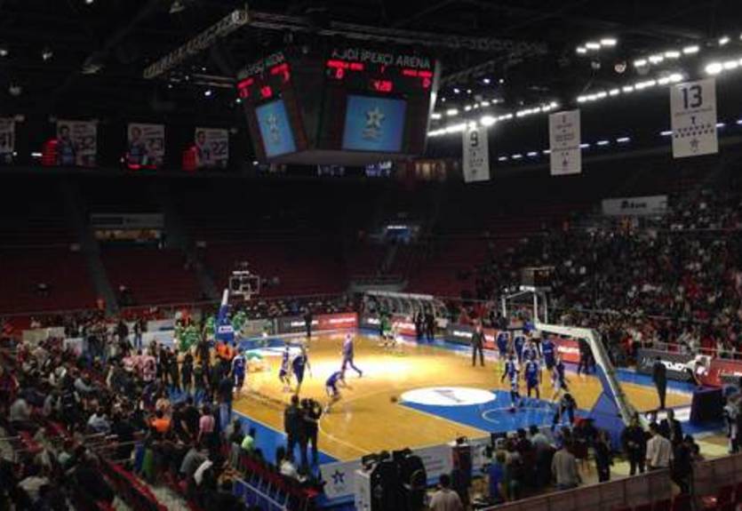 Баскетбол на Абди Ипекчи