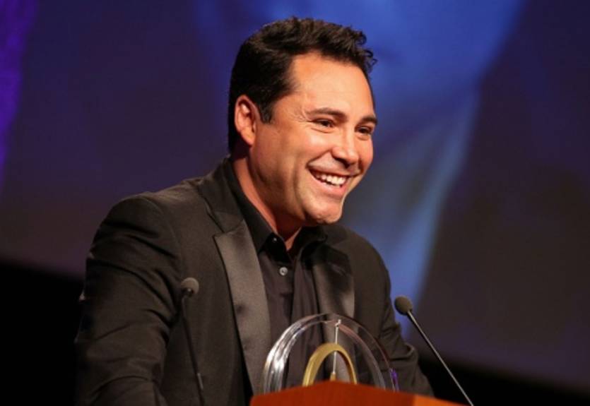 Де Ла Хойя: "В 28 лет легко бы нокаутировал Мейвезера"