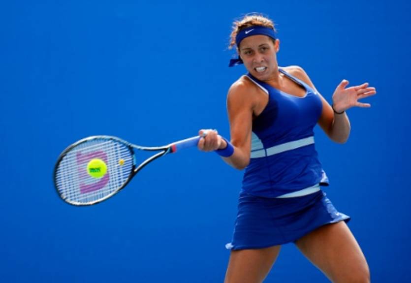 Осака (WTA). Киз выбывает перед полуфиналом, легкий триумф Стосур