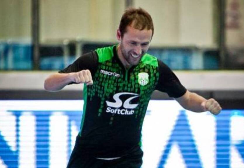 Футзал. Кубок УЕФА. Спортинг выигрывает группу, Кобарид делает подарок для Локо