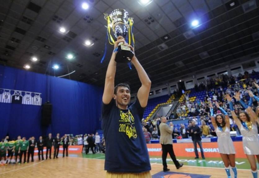 Артур Дроздов тренируется в По-Ортезе