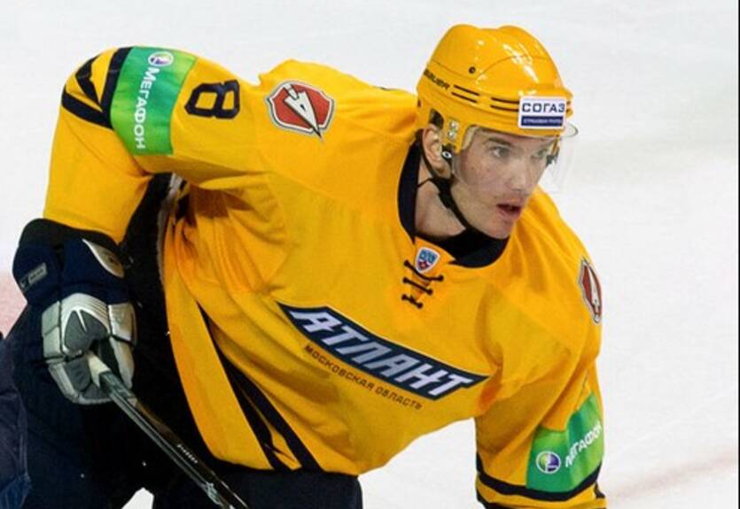 ВХЛ. Алексей Михнов продолжит карьеру в ТХК