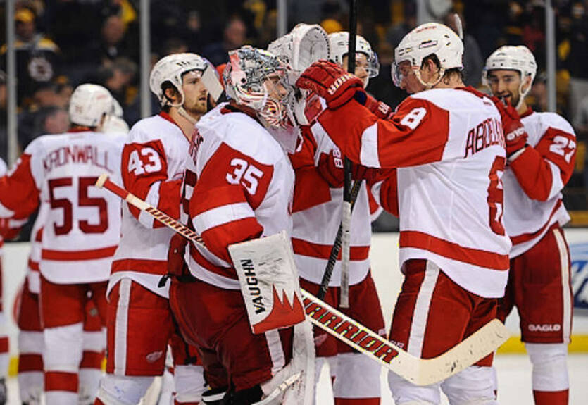 НХЛ. Детройт: трансферные проблемы клуба