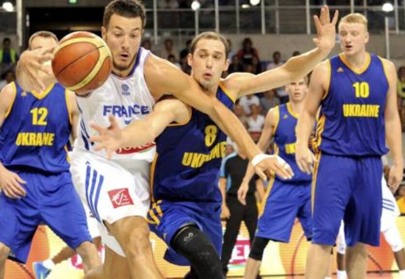 Гладырь: "Мы любим играть быстро, но нужно делать акцент и на защиту"