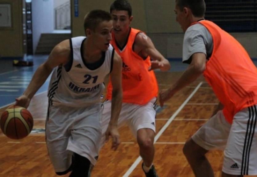 Евробаскет U-18. Украина уничтожает Шотландию