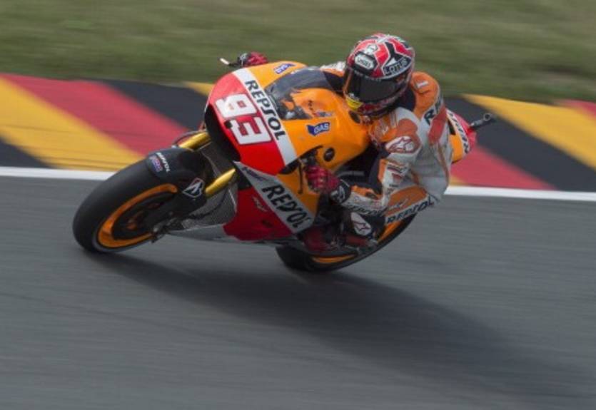 MotoGP. Гран-при Германии. Маркес отбирает поул у Педросы
