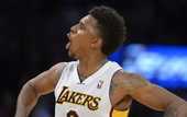 НБА. Ник Янг остается в Лейкерс