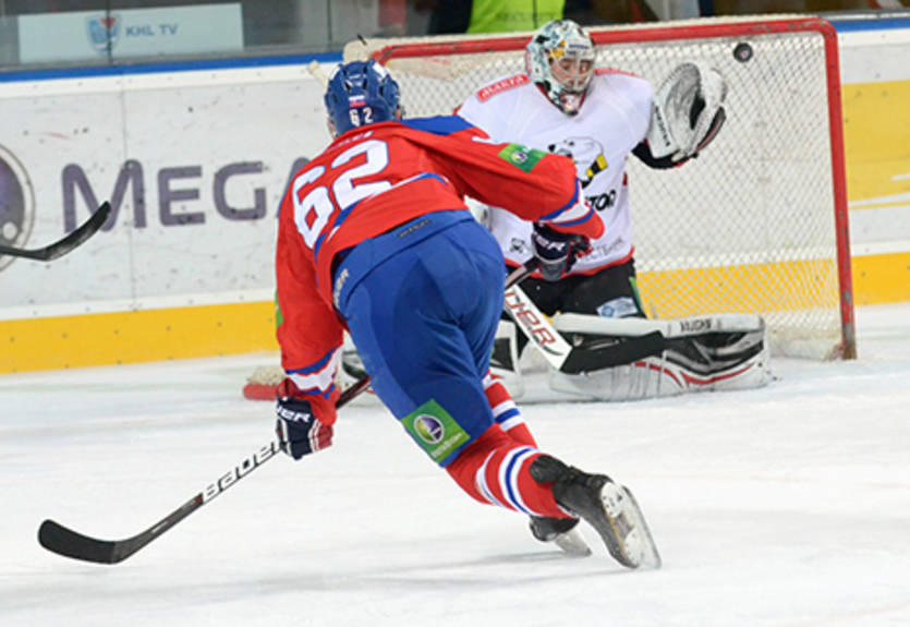 Лига Чемпионов. Нападающий Льва продолжит карьеру в Спарте