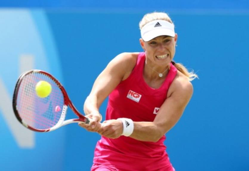 Истбурн (WTA). Кербер бьет Возняцки и выходит в финал