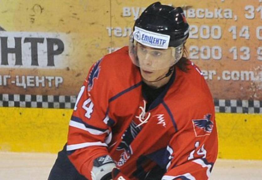 ЧУ. Буценко и Михеенок продолжат карьеру в Казахстане