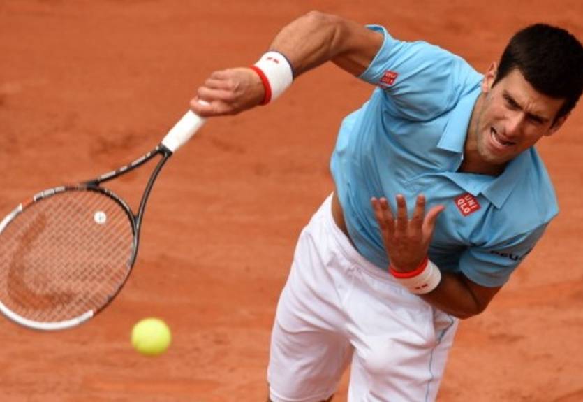 Ролан Гаррос Джокович уверенно вышел в полуфинал