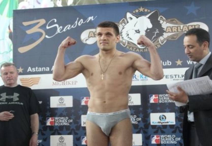 Деревянченко стал профи