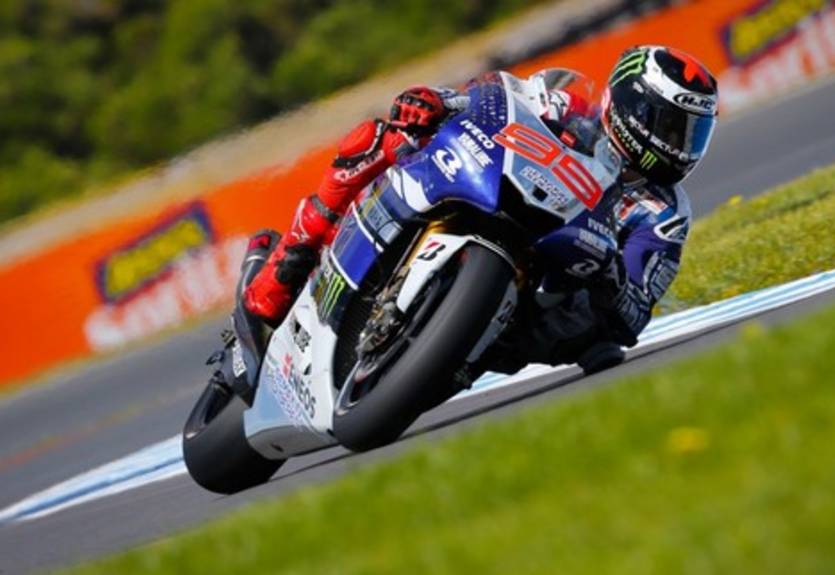 MotoGP. Гран-при Франции. Лоренсо выигрывает свободные заезды
