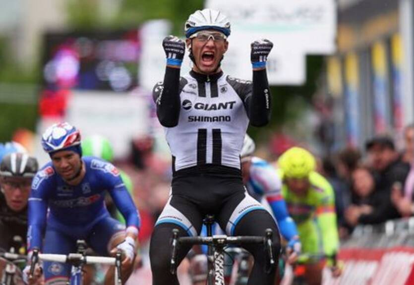 Джиро д’Италия. Orica-GreenEdge берет командную разделку, Киттель побеждает на равнине