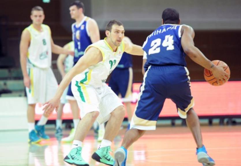 Суперлига. Химик не нашел аргументов против опыта Будивельника