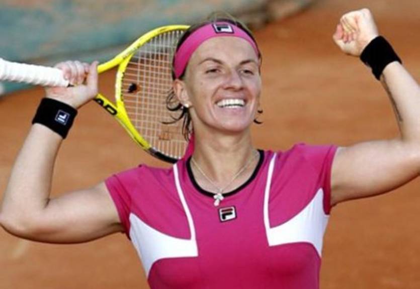 Оэйраш (WTA). Кузнецова, Веснина и Суарес-Наварро побеждают